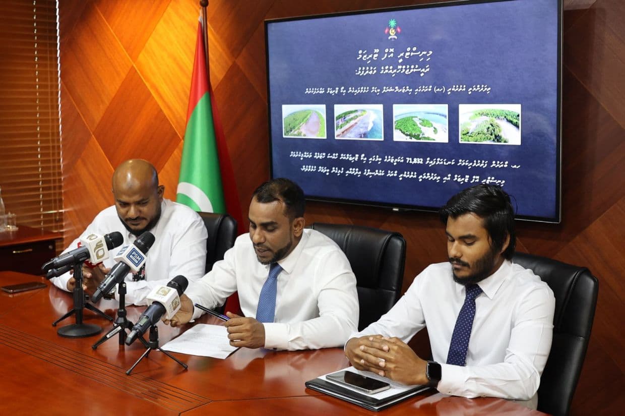 ބާރަށުގައި އިކޯ ޓޫރިޒަމް ތަރައްޤީކުރުމަށް ބޭއްވި ބައްދަލުވުމުގެ ތެރެއިން / ފޮޓޯ: ޓޫރިޒަމް މިނިސްޓްރީ
