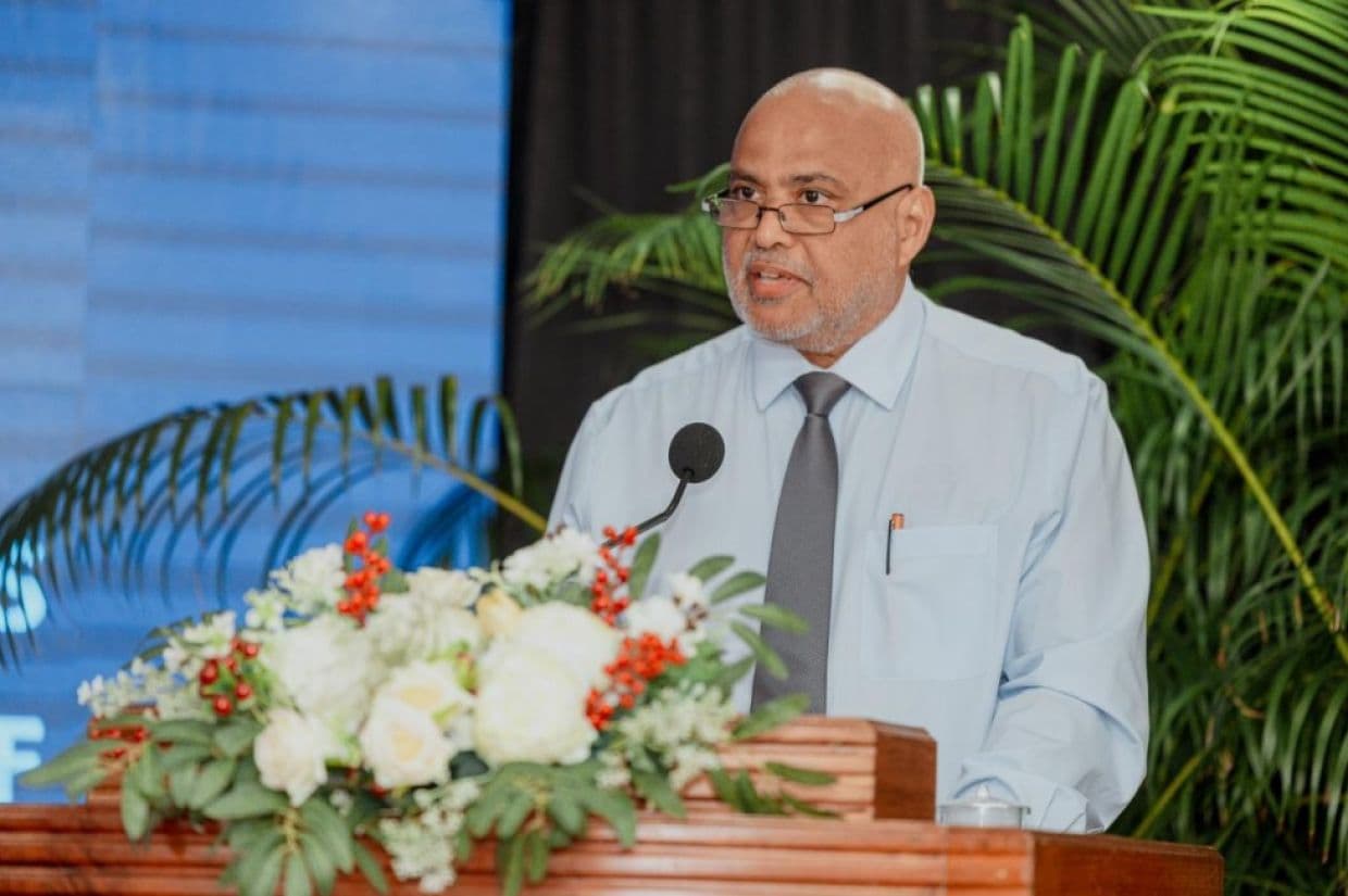 މިއަދު ބޭއްވުނު ޤައުމީ ތަފާސްހިސާބުގެ ދުވަސް ފާހަގަކުރުމަށް ބޭއްވި ރަސްމިއްޔާތުގައި ގެދޮރުވެރިކަމާ ބިމާ ޢުމްރާނީ ތަރައްޤީއާއި ބެހޭ ވަޒީރު ޑރ. އަލީ ހައިދަރު އަޙުމަދު ވާހަކަފުޅުދައްކަވަނީ/ ފޮޓޯ؛ ޕީއެސްއެމް
