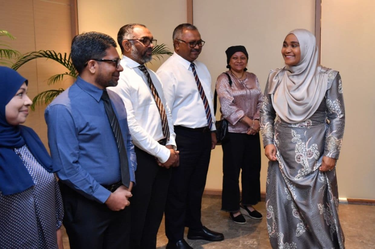 މެޑަމް ސާޖިދާ މުޙައްމަދު ހައި ލެވެލް ހެލްތު ޕެނަލާއި ގުޅިވަޑައިގަތުމަށް ޓެންޒޭނިއާއަށް ފުރާވަޑައިގަންނަވަނީ / ފޮޓޯ: ރައީސް އޮފީސް