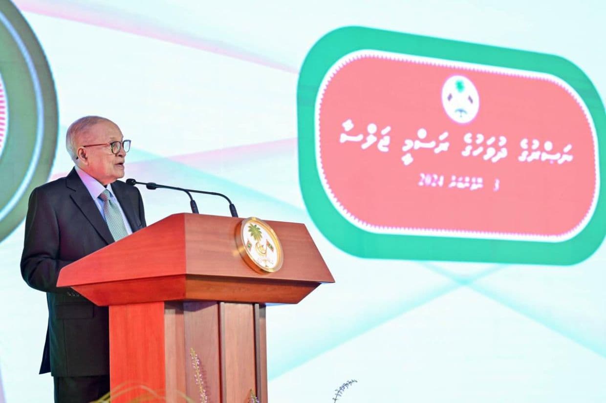 ނަސްރުގެ ދުވަހުގެ މުނާސަބަތުގައި ރައީސް މައުމޫން ވާހަކަފުޅު ދައްކަވަނީ. / ފޮޓޯ: ރައީސް އޮފީސް