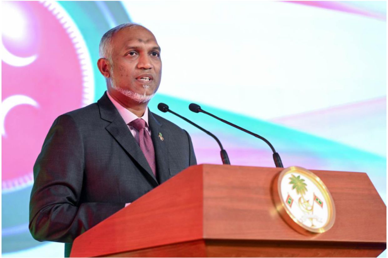 ރައީސުލްޖުމްހޫރިއްޔާ ޑރ. މުހައްމަދު މުޢިއްޒު
