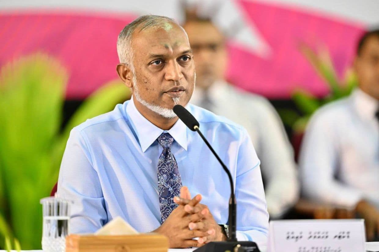 ރައީސުލްޖުމްހޫރިއްޔާ ޑރ. މުޙައްމަދު މުޢިއްޒު