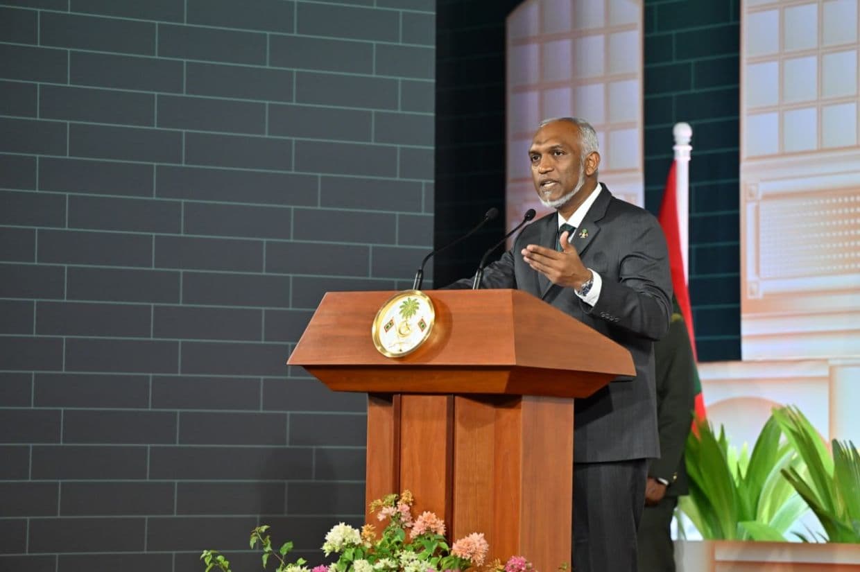 ޖުމްހޫރީ ދުވަހުގެ ޖަލްސާގައި ރައީސް މުޢިއްޒު ވާހަކަފުޅުދައްކަވަނީ. / ފޮޓޯ: ރައީސް އޮފީސް