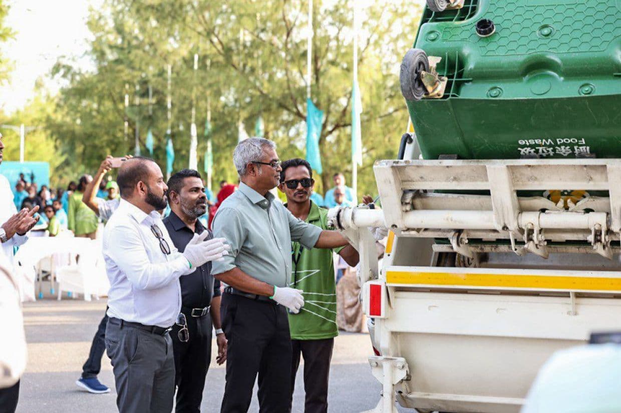 ވަޒީރު ޠާރިޤު ގދ. ތިނަދޫގެ ވެމްކޯ އިފްތިތާޙްކުރަނީ / ފޮޓޯ: މޫސުމީ ބަދަލުތަކާއި ތިމާވެށްޓާއި ހަކަތައާބެހޭ ވުޒާރާ