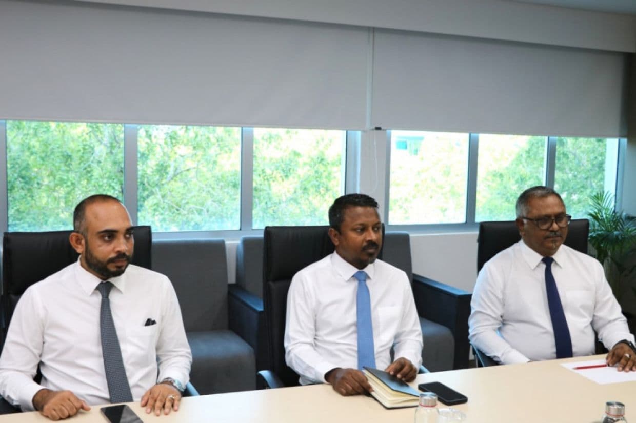 އެމްޖޭއޭ އާއި އެކު ބޭއްވި ބައްދަލުވުން. / ފޮޓޯ: އޭޖީ އޮފީސް