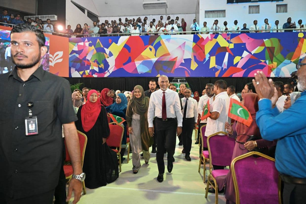 ސަރުކާރަށް އަހަރެއް ފުރުމާ ގުޅިގެން ބޭއްވި ޚާއްސަ ޖަލްސާއަށް ރައީސް ވަޑައިގަންނަވަނީ.