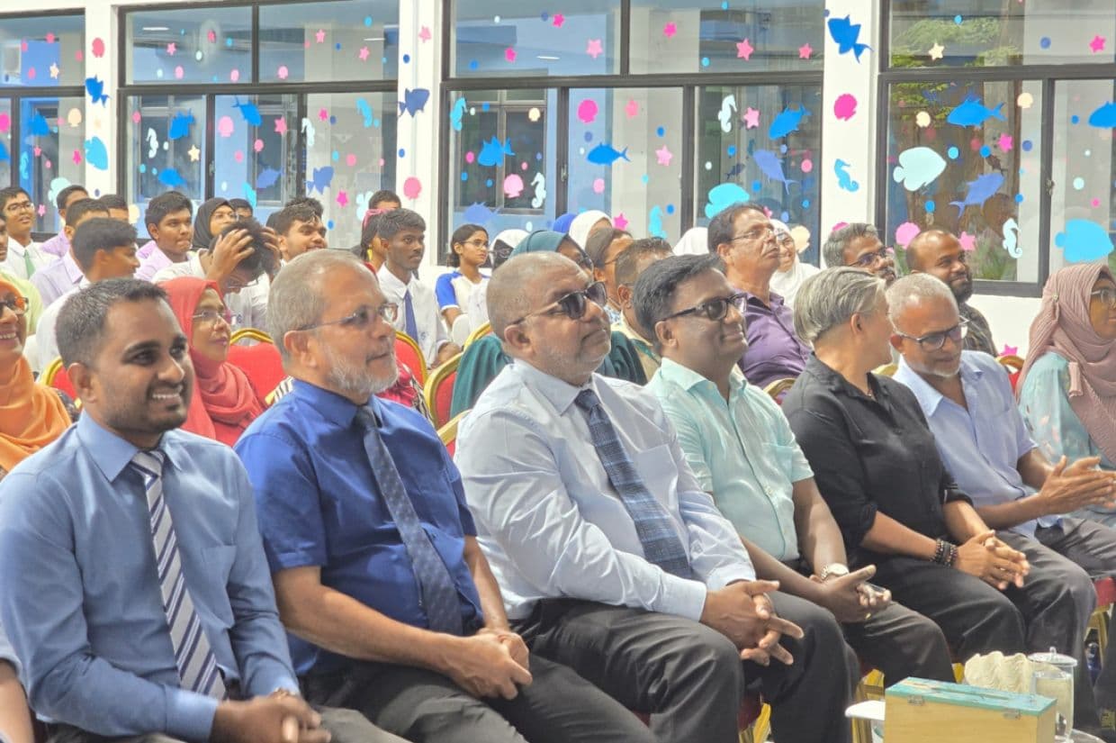 ސީއެޗްއެސްއީގައި މެރިން ސައިންސް ކިޔަވައިދޭން ފެށުމަށް ބޭއްވި ރަސްމިއްޔާތު / ފޮޓޯ: ސީއެޗްއެސްއީ