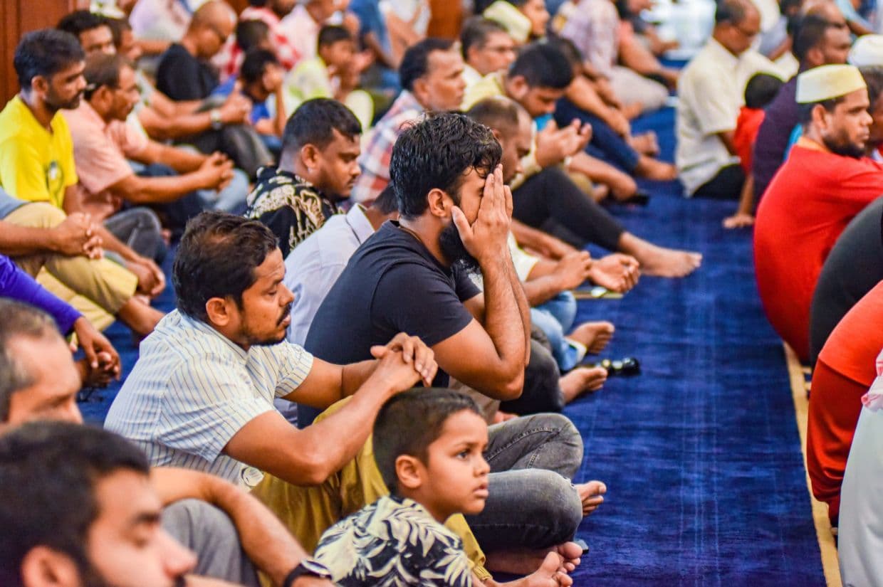 ހުކުރު ޚުޠުބާގެ ތެރެއިން.