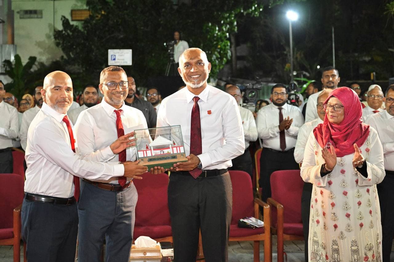 ރައީސް މުދައްރިސުންގެ ދުވަހުގެ ތަހުނިޔާ ފޮނުއްވައިފި