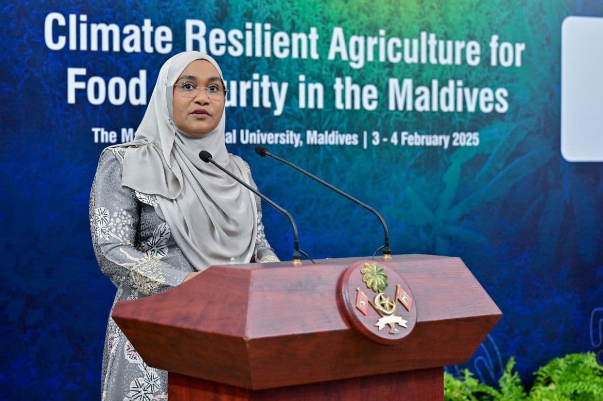 ކާބޯތަކެތީގެ ޔަޤީންކަން ކަށަވަރުކުރުމަށް، މޫސުމީ ބަދަލުތަކަށް ވިލުންތެރި ދަނޑުވެރިކަމެއްކުރުމާއި ބެހޭ ކޮންފަރެންސް ފެށުމުގެ ރަސްމިއްޔާތުގައި މެޑަމް ސާޖިދާ ވާހަކަފުޅު ދައްކަވަނީ/ ފޮޓޯ: ރައީސް އޮފީސް