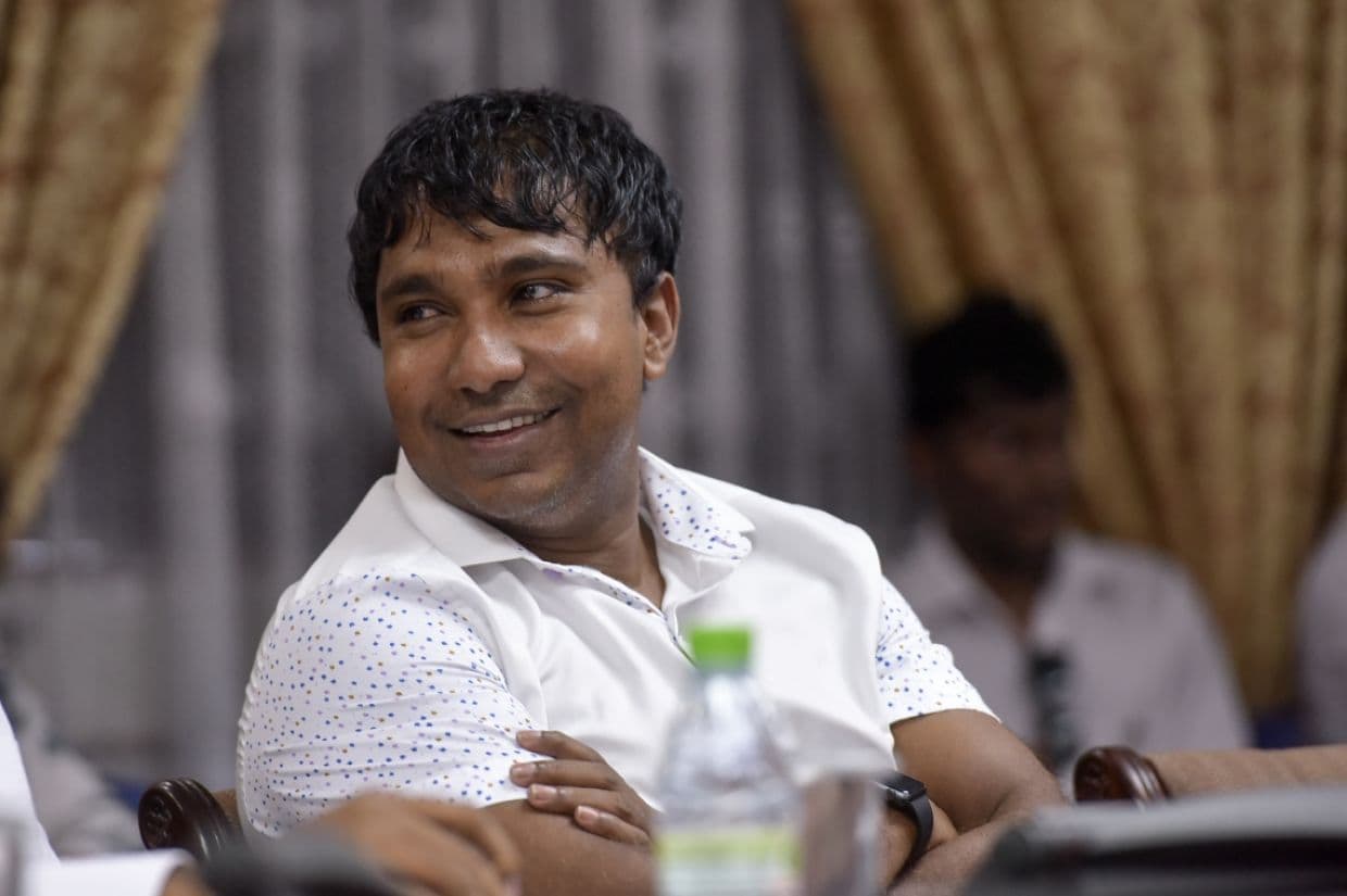 އިލްހާމް.