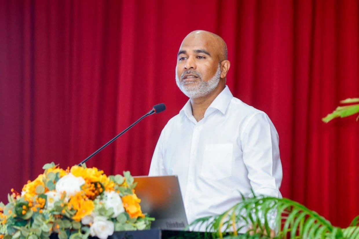 އެޑިޔުކޭޝަން މިނިސްޓަރ