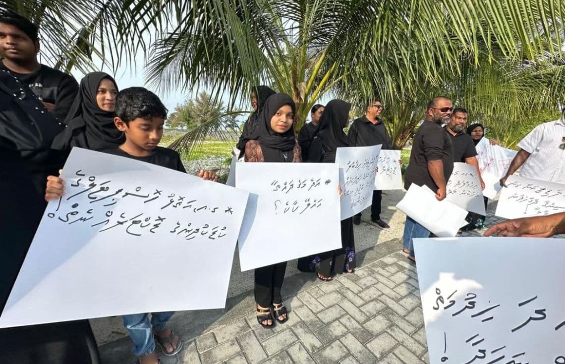 ގއ. ވިލިނގިލީގައި މިއަދު ކުރިޔަށް ދިޔަ އިހުތިޖާޖުގެ ތެރެއިން. / ފޮޓޯ: މައާން (ގއ. ވިލިނގިލި)