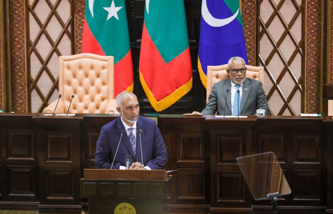 ފޮޓޯ: މަޖިލިސް