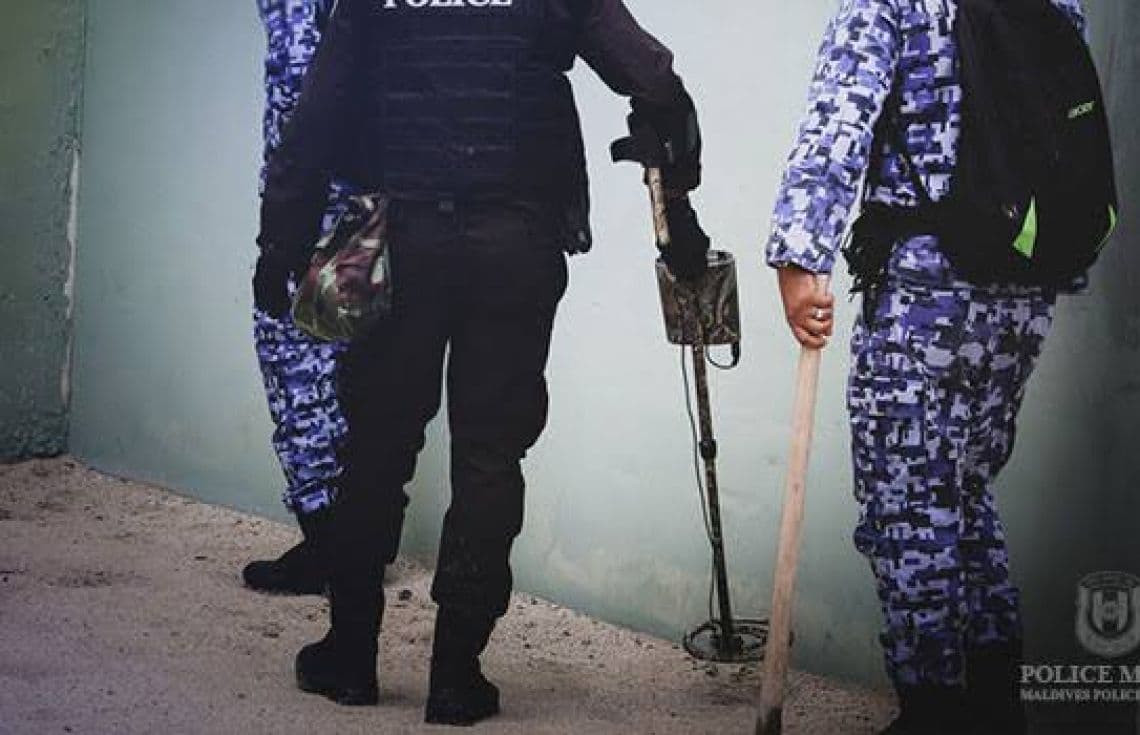 ގޭންގަކުން ވަޅުލާފައި ހުރި ތަކެތި ހޯދުމަށް ފުލުހުން މީގެ ކުރިން ހިންގި އޮޕަރޭޝަނެއްގެ ތެރެއިން / ފޮޓޯ: ޕޮލިސް