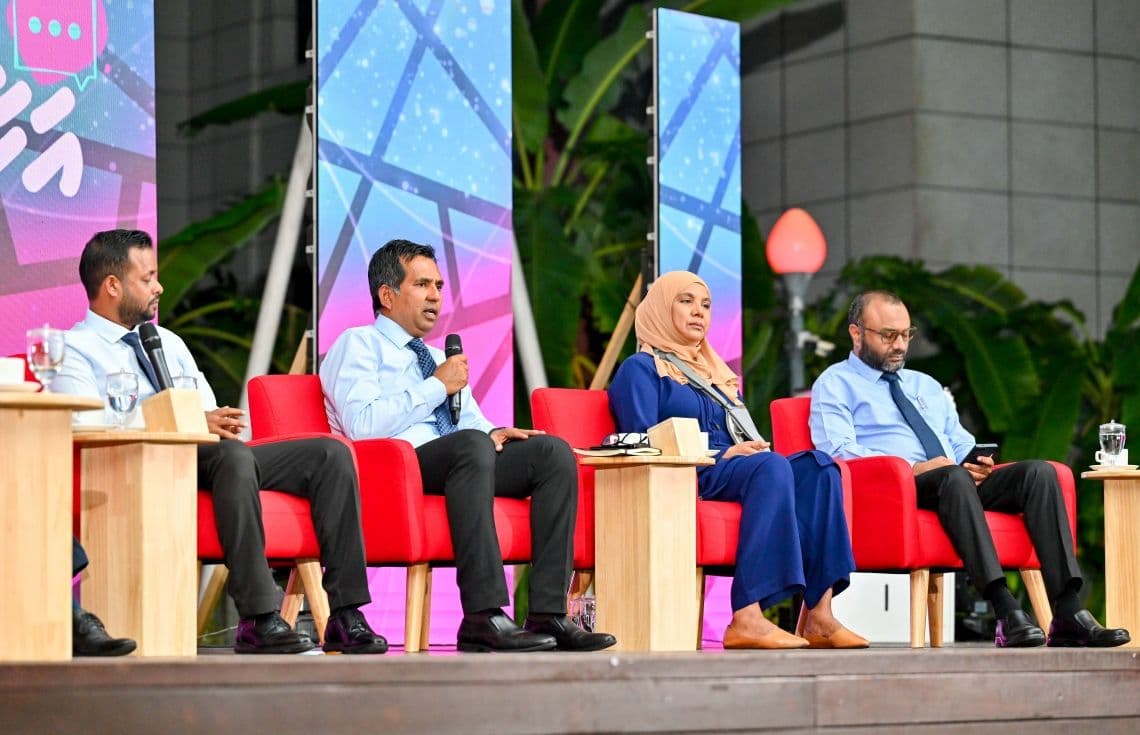 ވަޒީރުންގެ ފުރަތަމަ ޕަބްލިކް ފޯރަމްގެ ތެރެއިން / ފޮޓޯ: ނިޝާން ޢަލީ