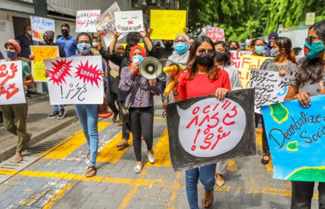 ފޮޓޯ: ސޯޝަލް މީޑީއާ