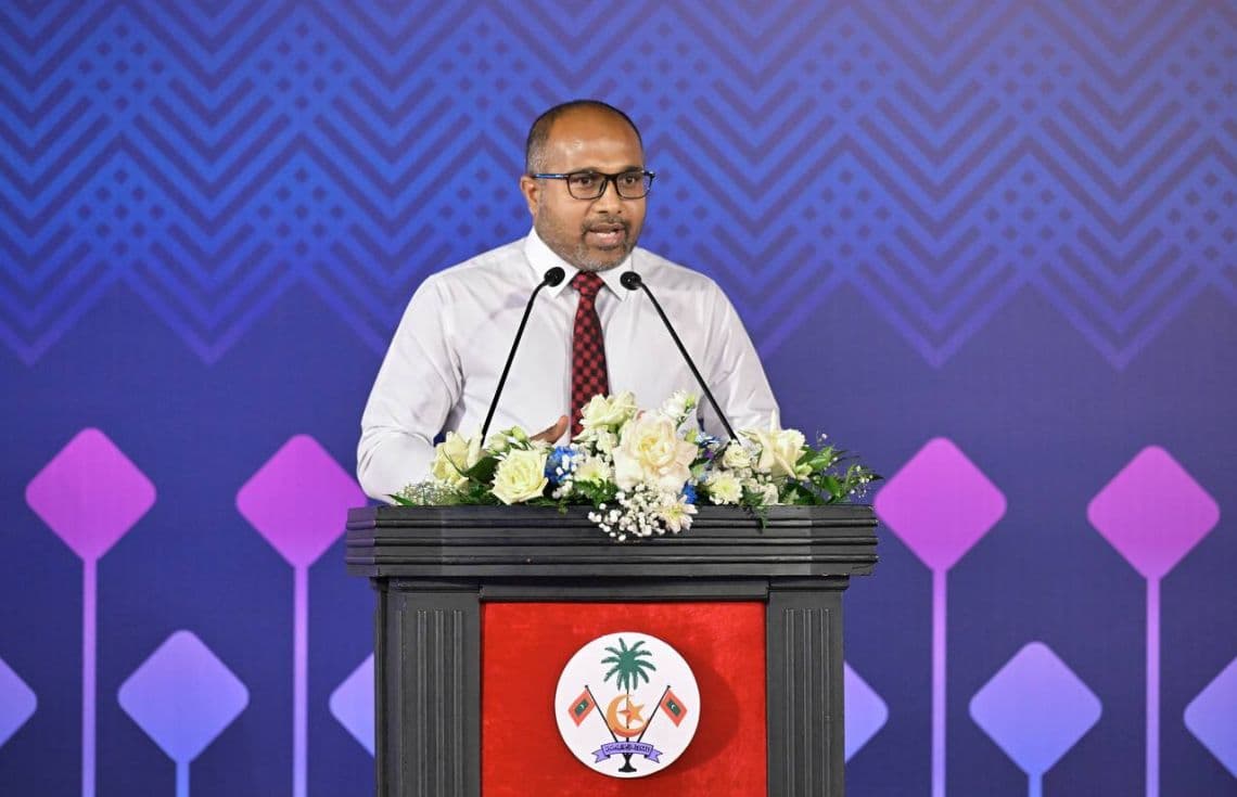 ހޯމް މިނިސްޓަރު އަލީ އިހްސާން: އެމަނިކުފާނަށް އިތުބާރު ނެތް ކަމަށް ބުނަނީ ސިޔާސީ މަދު ބަޔަކު.