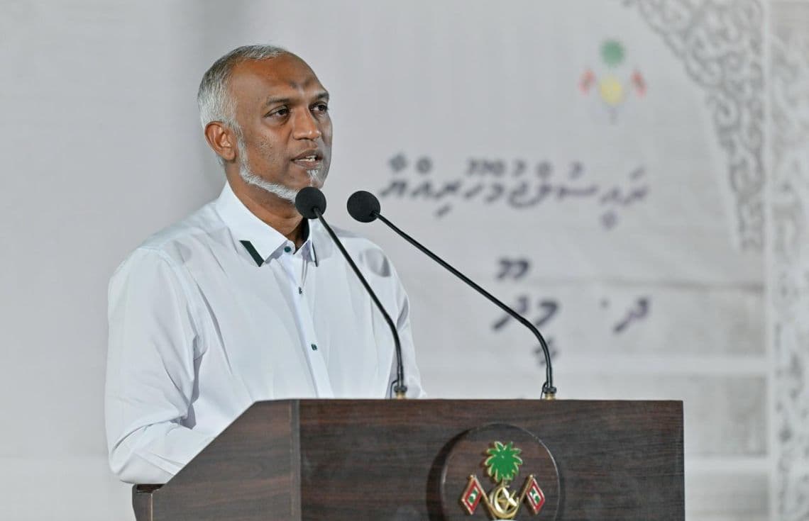 ރައީސް، މީދޫގެ ރައްޔިތުންނާއި ބައްދަލުކުރެއްވުން / ފޮޓޯ: ރައީސް އޮފީސް.
