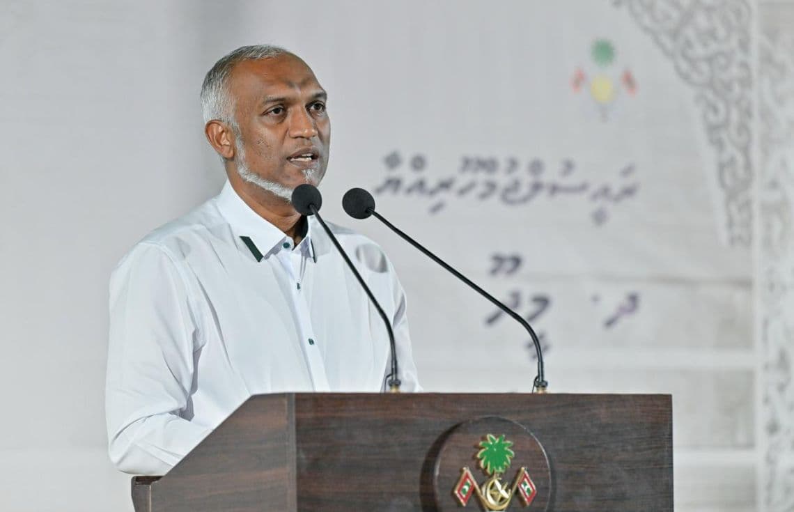 ރައީސް މީދޫގެ ރައްޔިތުންނާ ބައްދަލުކުރެއްވުން/ ފޮޓޯ: ރައީސް އޮފީސް
