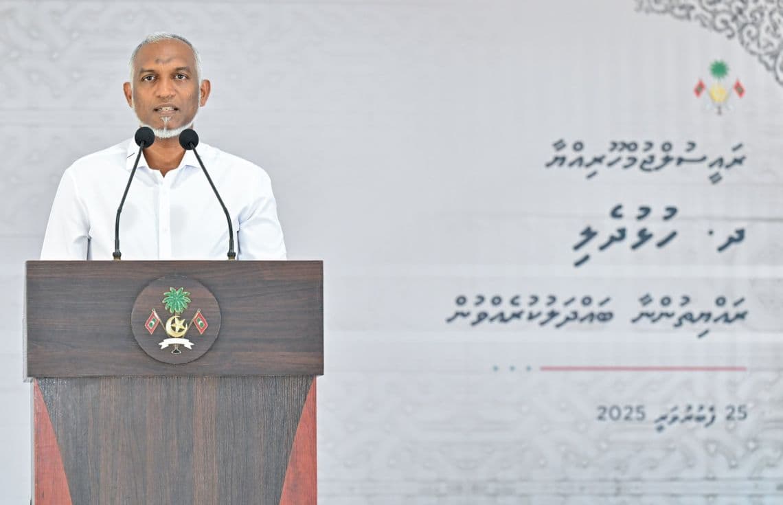 ރައީސުލްޖުމްހޫރިއްޔާ ދ. ހުޅުދެލި ރައްޔިތުންނާ ބައްދަލުކުރެއްވުން. / ފޮޓޯ: ރައީސް އޮފީސް