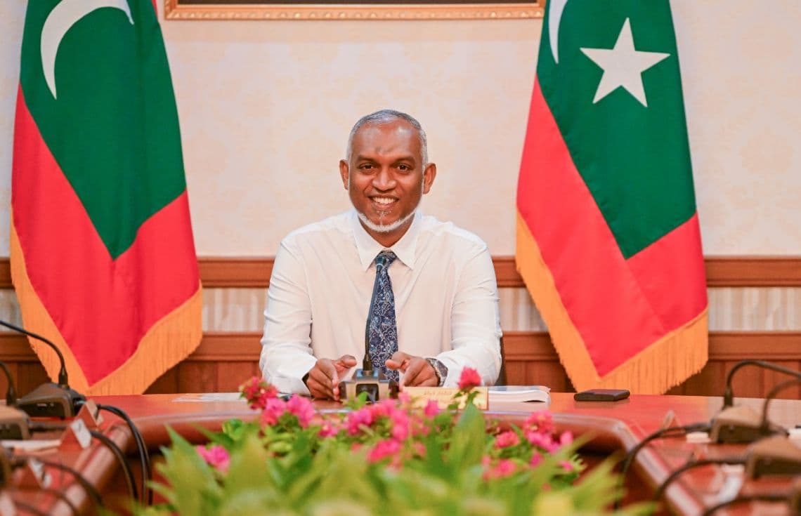 ރައީސުލްޖުމްހޫރިއްޔާ ޑރ. މުޙައްމަދު މުޢިއްޒު