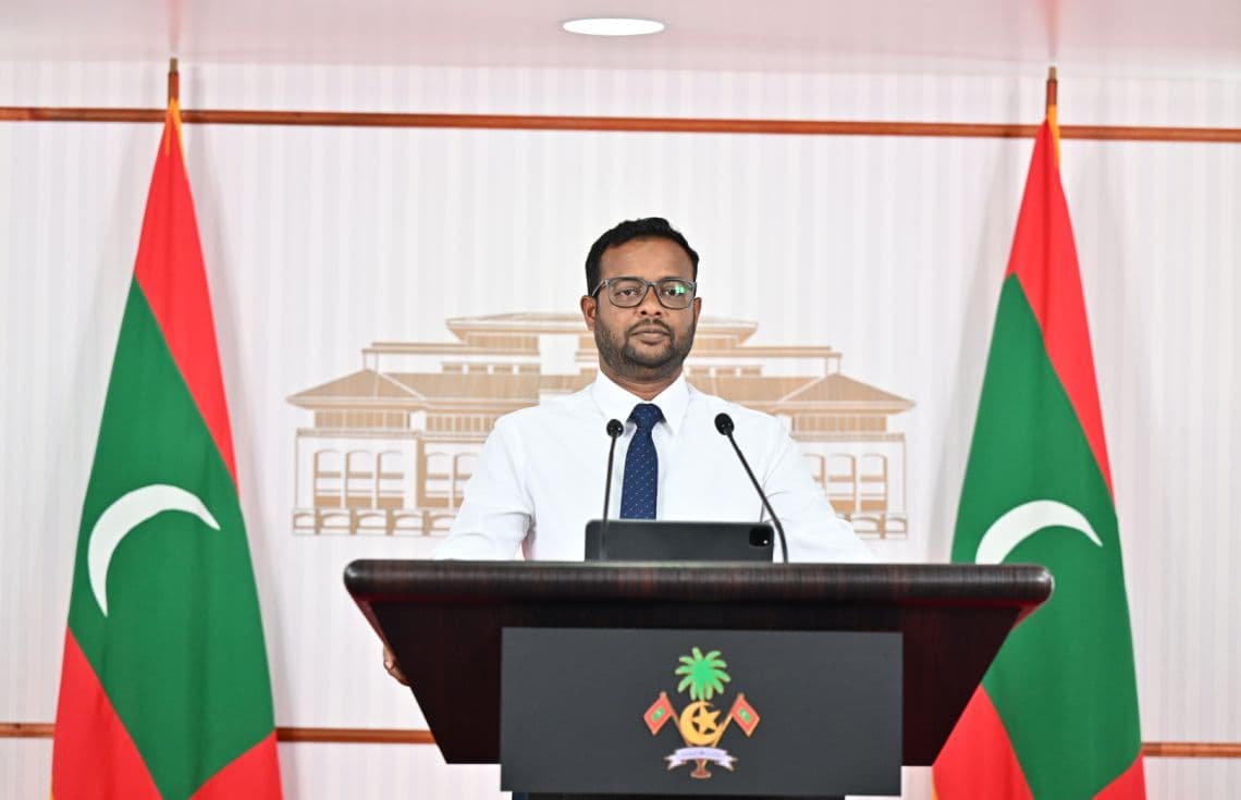 ޢިމާރާތްކުރުމާއި، ގެދޮރުވެރިކަމާއި ބިނާރާ ބެހޭ ވަޒީރު ޑރ. ޢަބްދުالله މުއްޠަލިބް. / ފޮޓޯ: ރައީސް އޮފީސް