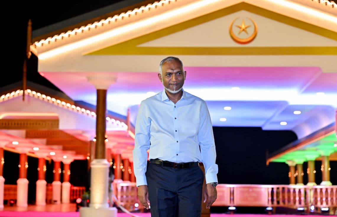 ޢިއްޒުއްދީން ފާލަން އަލުން ތަރައްޤީކޮށް އިފްތިތާޙުކުރުމުގެ ރަސްމިއްޔާތުގެ ތެރެއިން. / ފޮޓޯ: ރައީސް އޮފީސް
