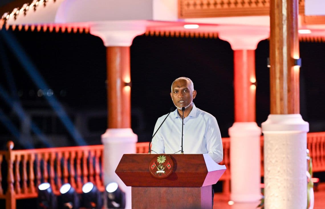 ޢިއްޒުއްދީން ފާލަން އަލުން ތަރައްޤީކޮށް އިފްތިތާޙުކުރެއްވުމަށް ފަހު ރައީސުލްޖުމްހޫރިއްޔާ ވާހަކަފުޅުދައްކަވަނީ. / ފޮޓޯ: ރައީސް އޮފީސް