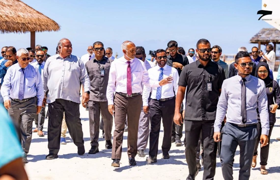 ރައީސް ރަސްފަންނަށް ޒިޔާރަތްކުރެއްވުން. / ފޮޓޯ: ޚުލާސާ