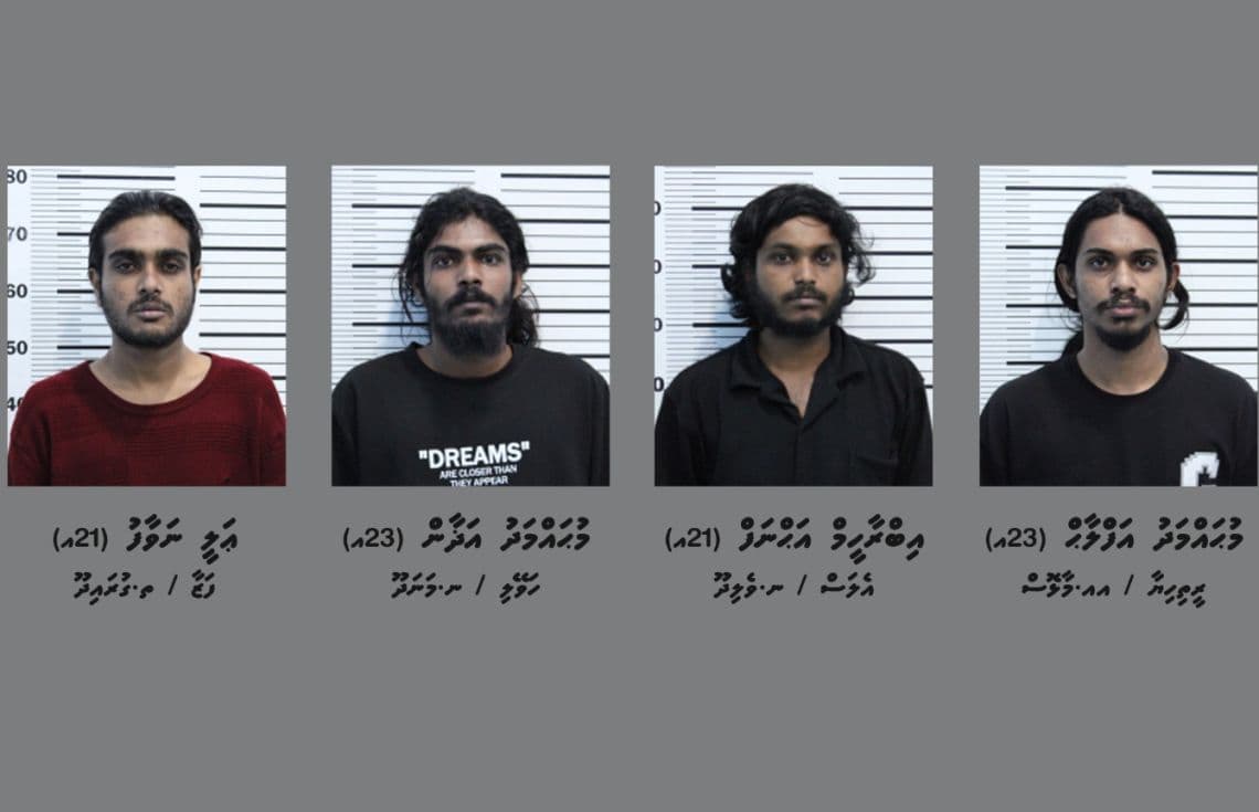 ގެއެއްގެ ވެރިފަރާތަށް އަނިޔާކޮށްގެން ހައްޔަރުކުރި މީހުން. / ފޮޓޯ: ޕޮލިސް