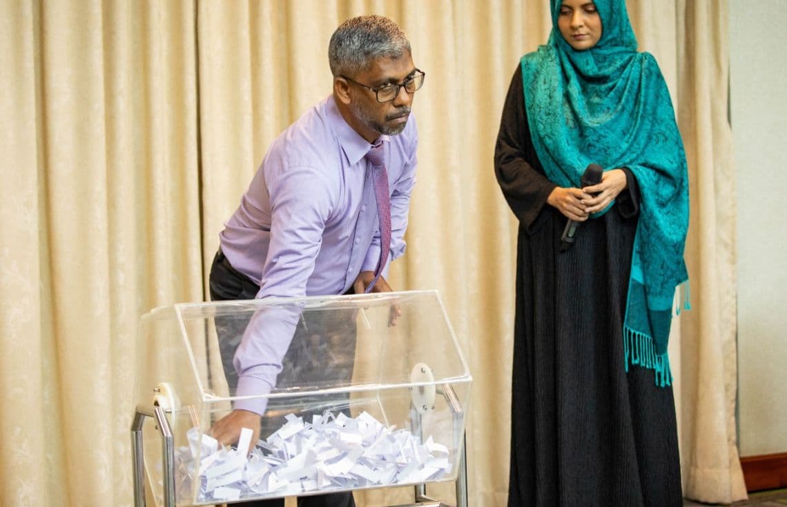 ހިލޭ ޙައްޖަށް ފޮނުވާ 50 މީހުން ހޮވުމަށް ކުރިޔަށް ގެންދިޔަ ގުރު ނެގުމުގެ ތެރެއިން / ފޮޓޯ: އިސްލާމީ ވުޒާރާ