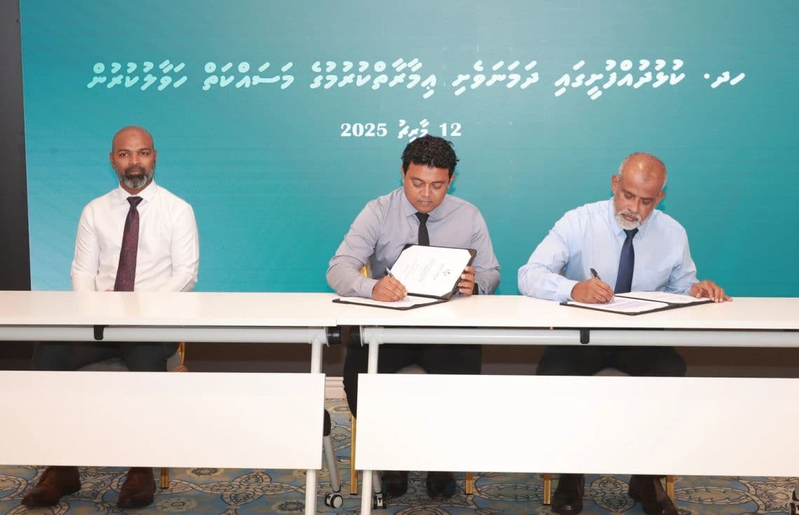 ކުޅުދުއްފުށީގައި ދަމަނަވެށި ހެދުމަށް އެއްބަސްވުމުގައި ސޮއިކުރުމުގެ ރަސްމިއްޔާތު / ފޮޓޯ: ހެލްތު މިނިސްޓްރީ