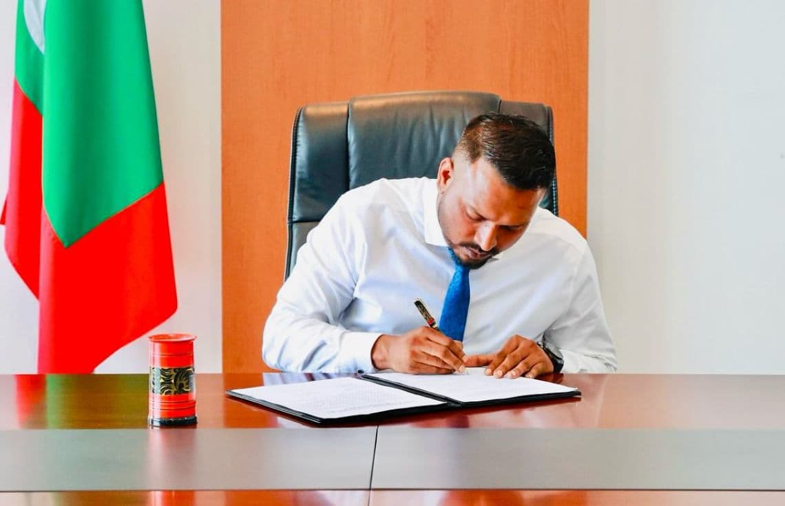 އެޑްވައިޒަރ ޓު ދަ ޔޫތް އެމްޕަވަރމަންޓް، އިންފޮމޭޝަން އެންޑް އާޓްސްގެ މަޤާމާއި ނަރީޝް ހަވާލުވެފައިވަނީ ނިމިދިޔަ ބުރާސްފަތި ދުވަހު.