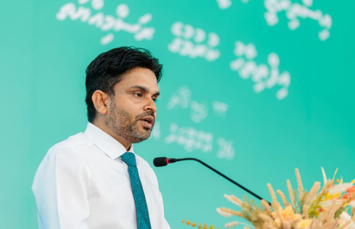 ކޯޓުގެ އިސް ފަނޑިޔާރު ހުސެން ޝަހީދު.