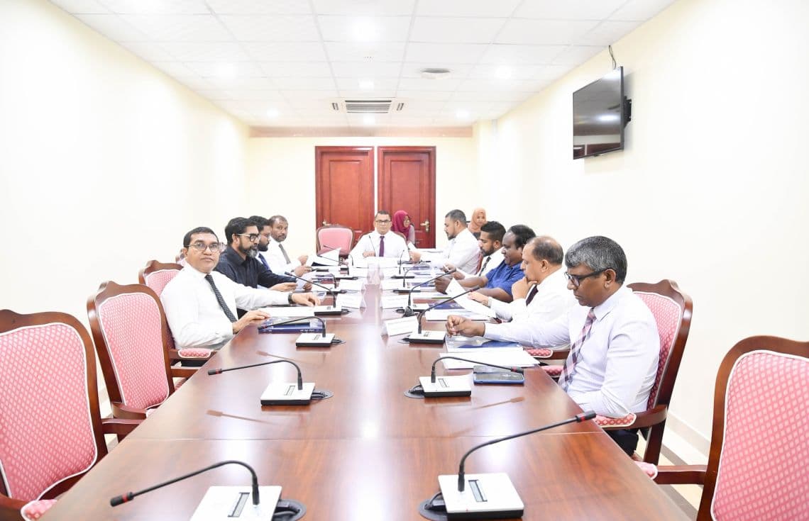 ރައްޔިތުންގެ މަޖިލީހުގެ ގަވާއިދަށް ހުށަހަޅުއްވާފައިވާ އިޞްލާޙު، ރައްޔިތުންގެ މަޖިލީހުގެ ޢާންމު ކޮމިޓީއިން ދިރާސާކުރުން / ފޮޓޯ: ރ.މަޖިލިސް