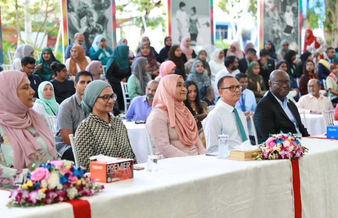 ކުރިން ބޭއްވި އިވެންޓެއްގައި މެޑަމް ސާޖިދާ އާއި ސަރުކާރުގެ ބައެއް ވަޒީރުން / ފޮޓޯ: ލޯކަލް ގަވަނެންސް މިނިސްޓްރީ