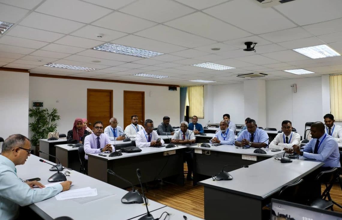 ސިޓީސް އަދި ލޯކަލް ކައުންސިލްތަކާ ބެހޭ މިނިސްޓްރީގެ ބައްދަލުވުމެއް / ފޮޓޯ: ސިޓީސް އަދި ލޯކަލް ކައުންސިލްތަކާ ބެހޭ މިނިސްޓްރީ