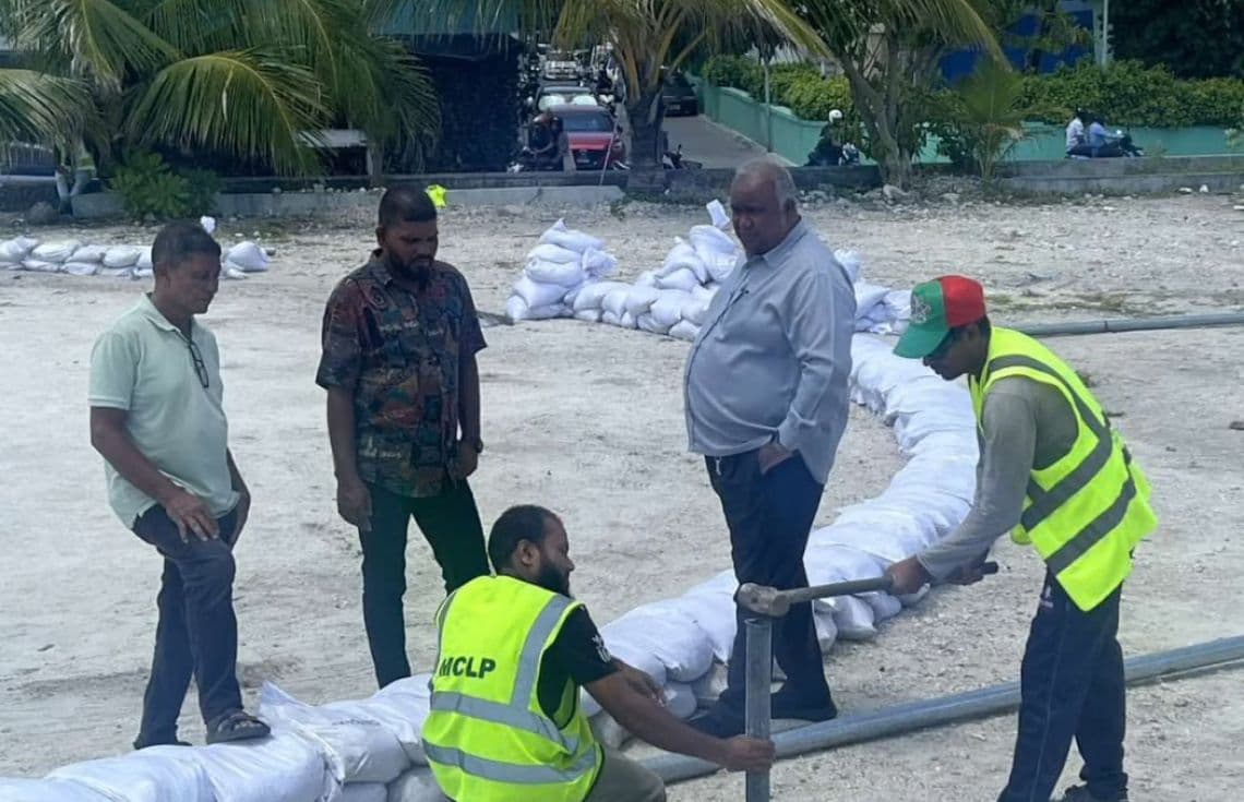 ރައީސުލްޖުމްހޫރިއްޔާ އިރުޝާދު ދެއްވައިގެން އުސްފަސްގަނޑުގައި އެޅި ބައިބަލާ ކޯޓު / ފޮޓޯ: ސިޓީސް މިނިސްޓްރީ