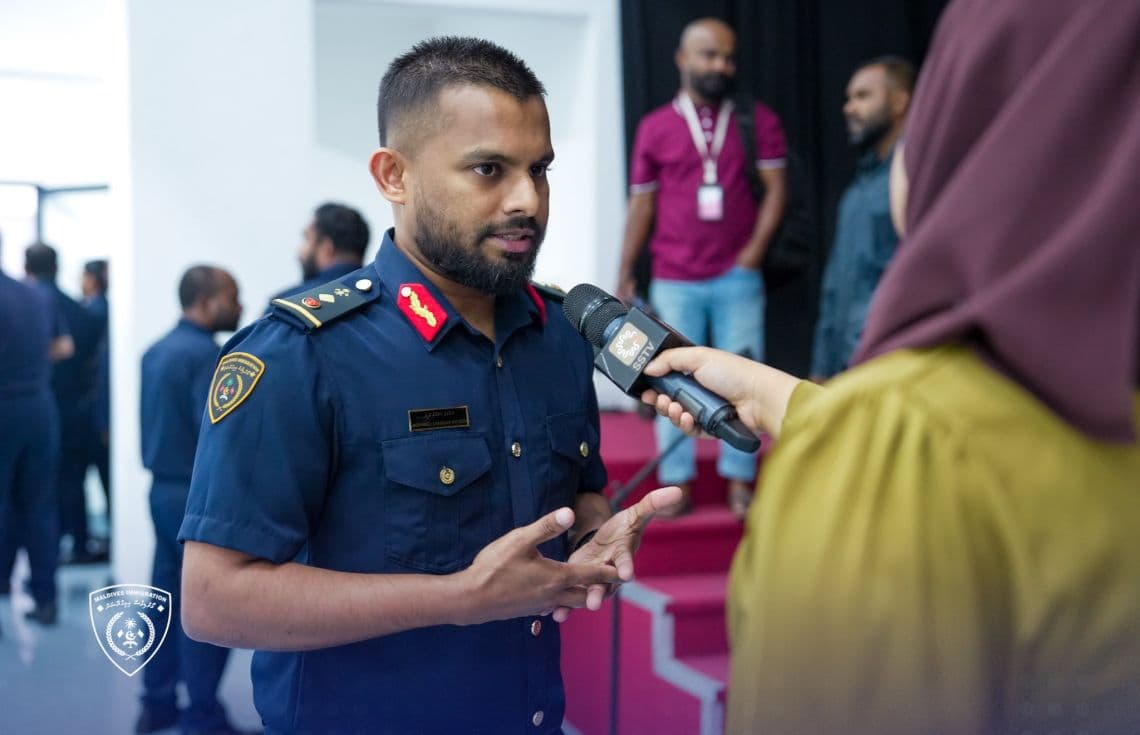 މުޙައްމަދު ޝަމްއާން ވަޙީދު: އޭނާ އަދާކުރަމުންދިޔަ އިމިގްރޭޝަން ކޮންޓްރޯލާ ކަމުގެ މަޤާމުން މިހާރު ވަނީ ވަކިކޮށްފައި / ފޮޓޯ: އިމިގްރޭޝަން