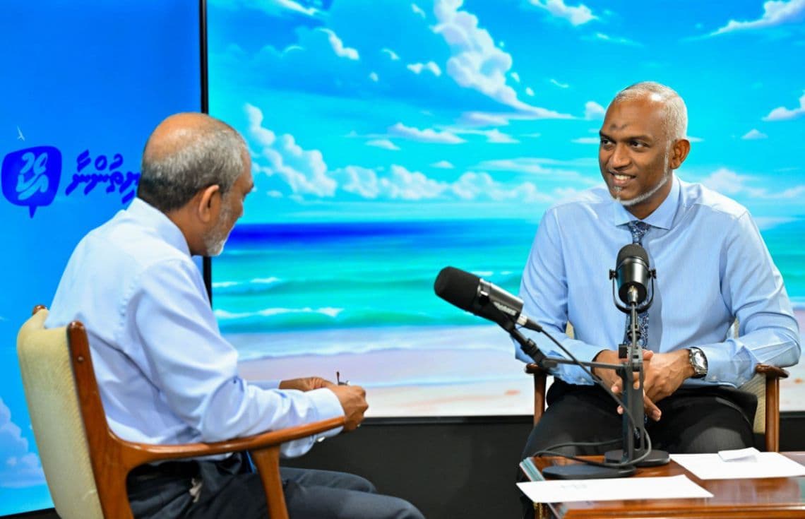 ރައީސުލްޖުމްހޫރިއްޔާ ޑރ. މުޙައްމަދު މުޢިއްޒު ފައްޓަވާ ޕޮޑްކާސްޓް ހޮސްޓް ކުރައްވާނީ ކުރީގެ މަޝްހޫރު ޕްރެޒެންޓަރު އަހުމަދު ޝަކީބު (ޝަކީއްބެ).