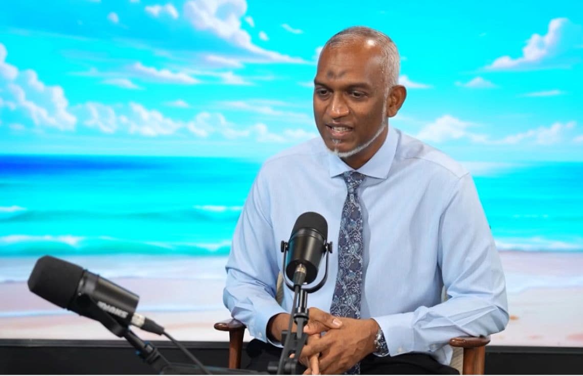 ރައީސުލްޖުމްހޫރިއްޔާ ޑރ. މުޙައްމަދު މުޢިއްޒު މިއަދު ފެއްޓެވި ޕޮޑްކާސްޓްގައި ވާހަކަފުޅު ދައްކަވަނީ: (ސްކްރީންޝޮޓއް)