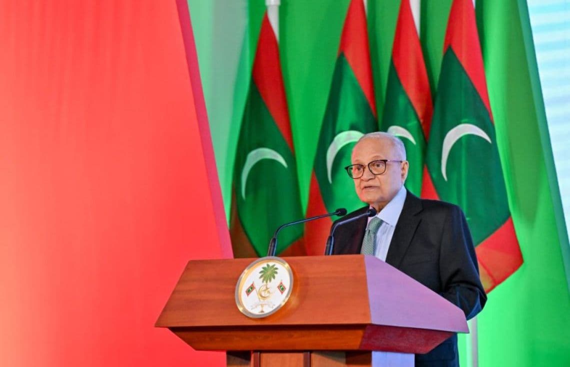 ކުރީގެ ރައީސް މައުމޫން ޢަބްދުލްޤައްޔޫމް: އެމަނިކުފާނު ބުރަވެވަޑައިގަންނަވަނީ 30 ވާ އާދީއްތަ ދުވަހަކީ ޝައްވާލްމަހުގެ 1 (ފިޠުރު ޢީދު ދުވަސް) ކަމަށް.