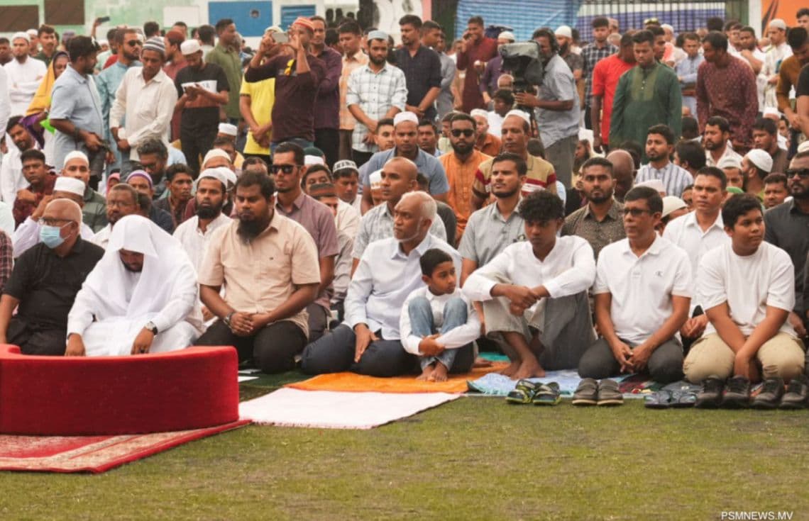 މާލޭގައި މިއަދު ބޮޑު ޖަމާޢަތުގައި ކުރި ޢީދުނަމާދުގެތެރެއިން / ފޮޓޯ: ޕީއެސްއެމް