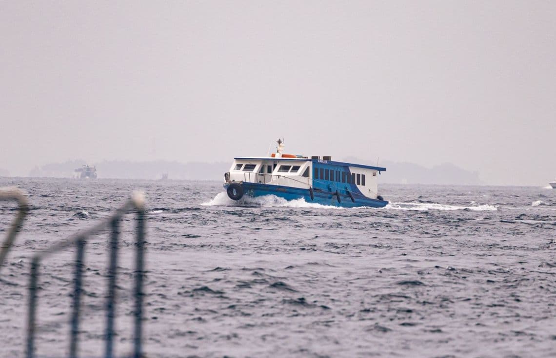 މެޓް އިން ބުނީ ރާޅުގެ އުސްމިނުގައި މިއަދު 2 - 5 ފޫޓު ހުންނާނެ ކަމަށް. / ފޮޓޯ: ޚުލާސާ