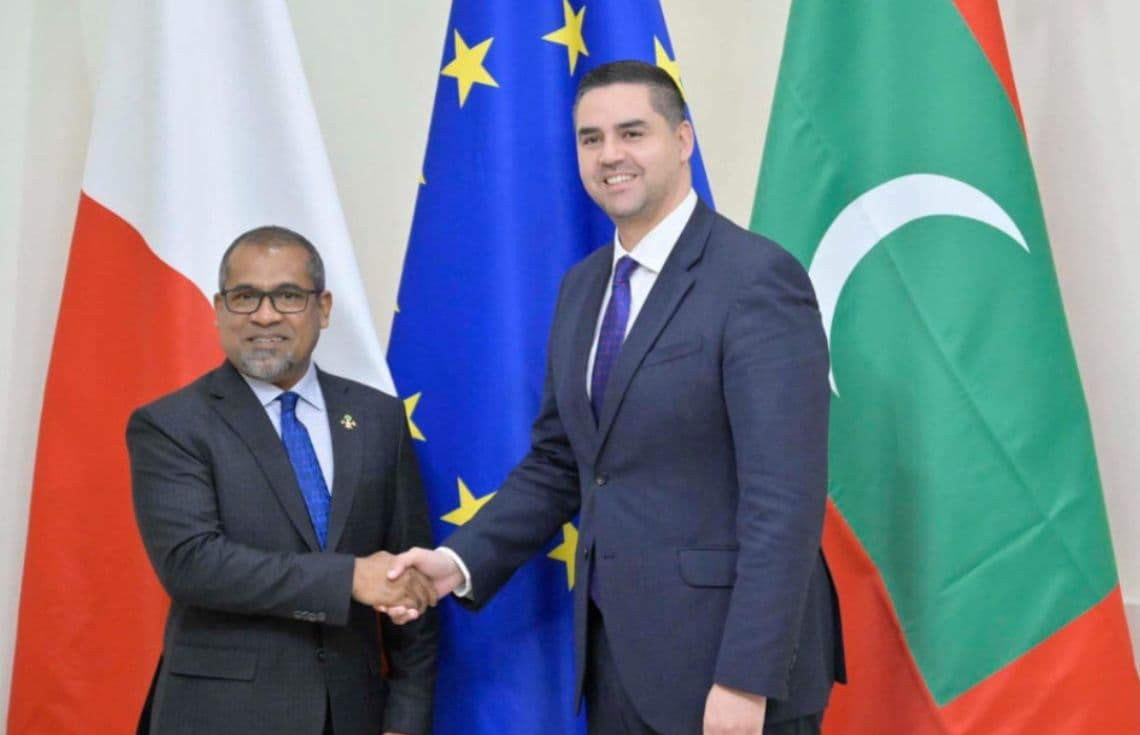 ޚާރިޖީ ވަޒީރު ޑރ. ޢަބްދުﷲ ޚަލީލް މޯލްޓާގެ ބޮޑުވަޒީރުގެ ނައިބު އަދި މިނިސްޓަރ ފޮރ ފޮރިން އެފެއާޒް އެންޑް ޓޫރިޒަމްއާ ބައްދަލުކުރެއްވުން.