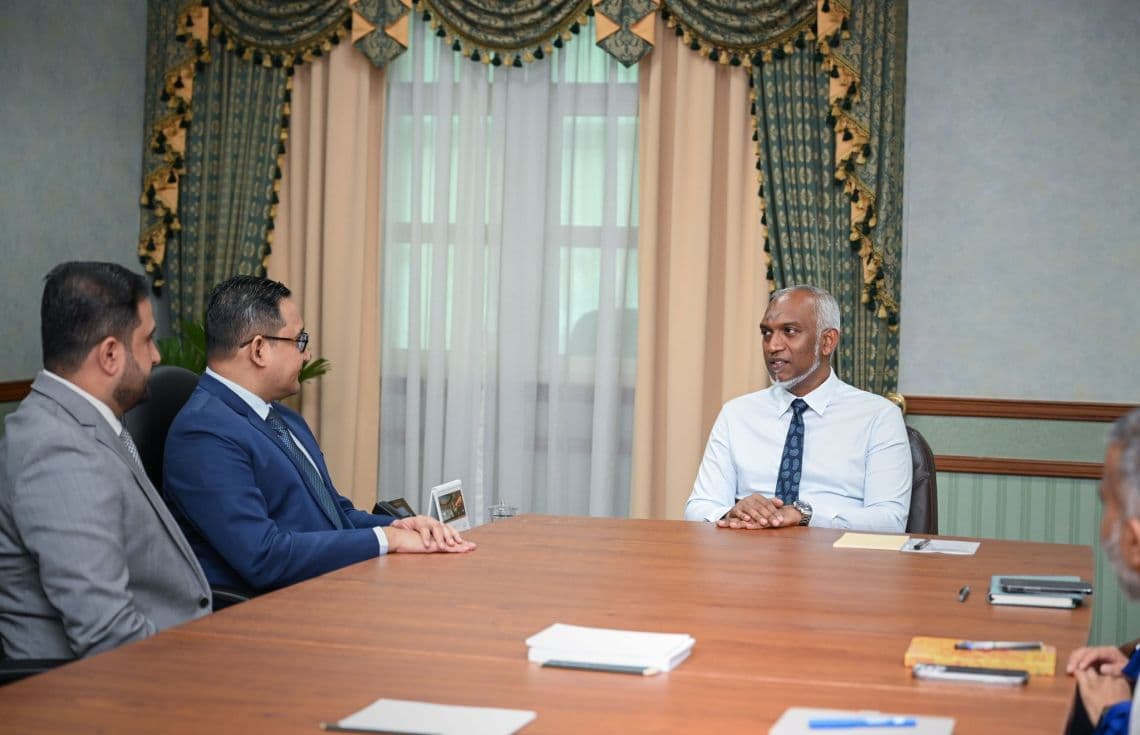 ރައީސް ޑރ. މުހައްމަދު މުއިއްޒު ޓިކްޓޮކްގެ އިސްބޭފުޅުންނާ ބައްދަލުކުރެއްވުން / ފޮޓޯ: ރައީސް އޮފީސް
