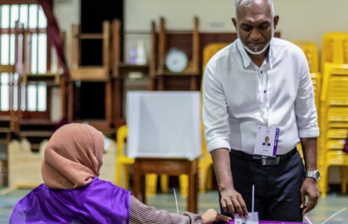 ރައީސުލްޖުމްހޫރިއްޔާ މިދިޔަ ރިޔާސީ އިންތިޚާބުގައި ވޯޓުލައްވަނީ: އެމަނިކުފާނު ވަކާލާތު ކުރައްވަނީ ޚަރަދުކުޑަ ނިޒާމަށް.