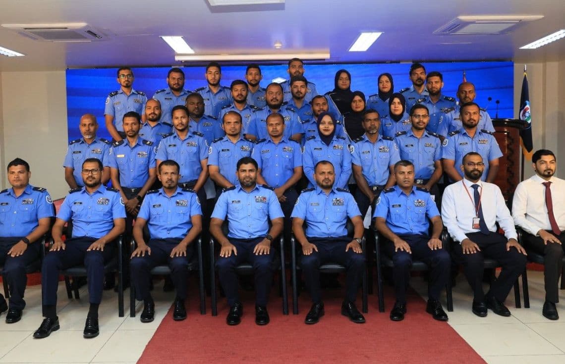 ޕޮލިސް ކޮލެޖުން ހިންގި ދެ ކޯހެއްގެ ދަސްވެނިވުމުގެ ރަސްމިއްޔާތު / ފޮޓޯ: ޕޮލިސް