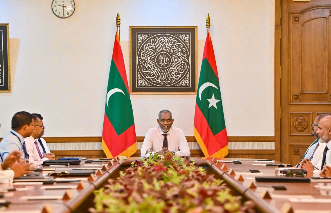 ރައީސުލްޖުމްހޫރިއްޔާ ކެބިނެޓުގެ ބައްދަލުވުމެއްގައި - އެމަނިކުފާނު ބޭނުންފުޅުވަނީ ދިވެހިންނަށް ވަޒީފާގެ ފުރުސަތުތައް ތަނަވަސްކުރުން.